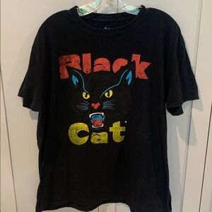 Vintage Style GraphicBlack Cat Tee Luv Tee shirt perfect for Halloween